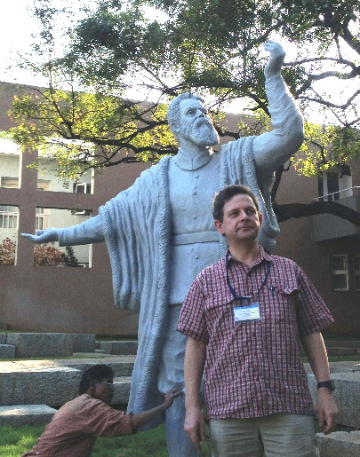 me with statue of
Galileo